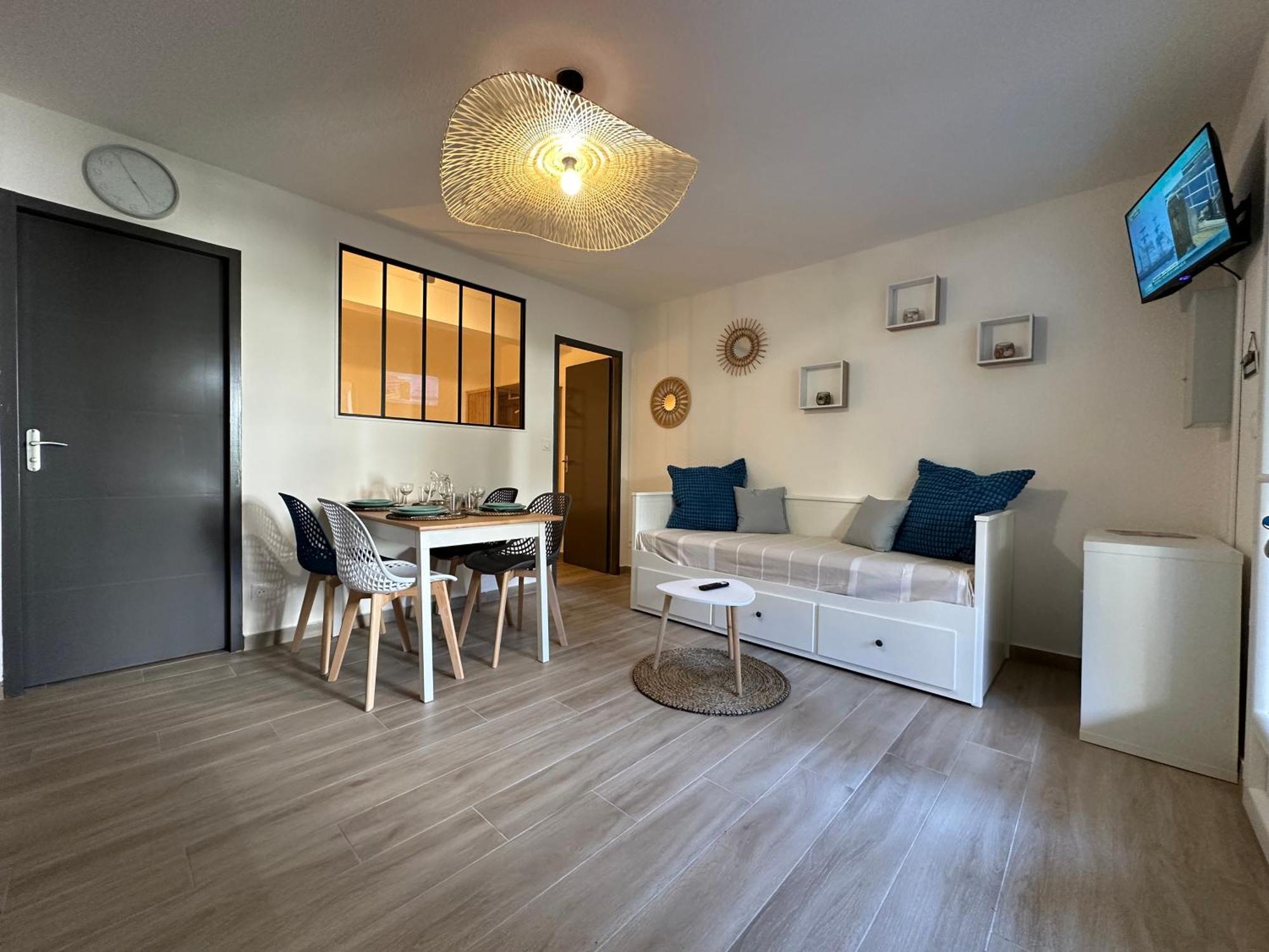 Appartement Climatise Avec Chambre Et Parking Privatif Locations Vld Camargue Saintes-Maries-de-la-Mer Eksteriør billede