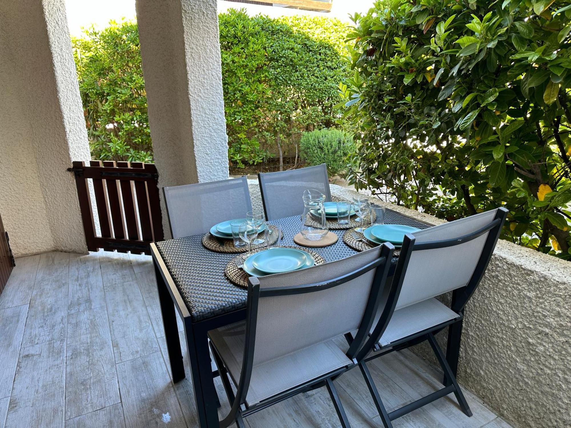 Appartement Climatise Avec Chambre Et Parking Privatif Locations Vld Camargue Saintes-Maries-de-la-Mer Eksteriør billede