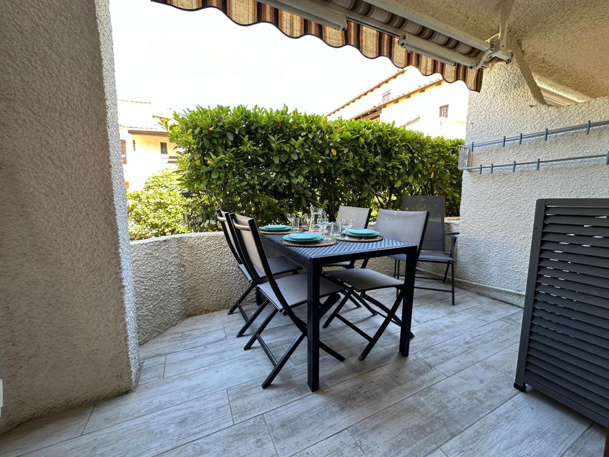 Appartement Climatise Avec Chambre Et Parking Privatif Locations Vld Camargue Saintes-Maries-de-la-Mer Eksteriør billede
